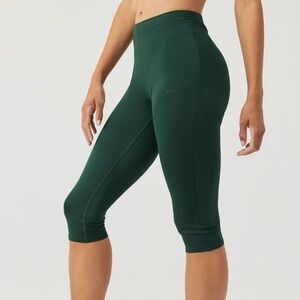 Outdoor voices sculpt knee pad leggings in darkest green pine medium NWT